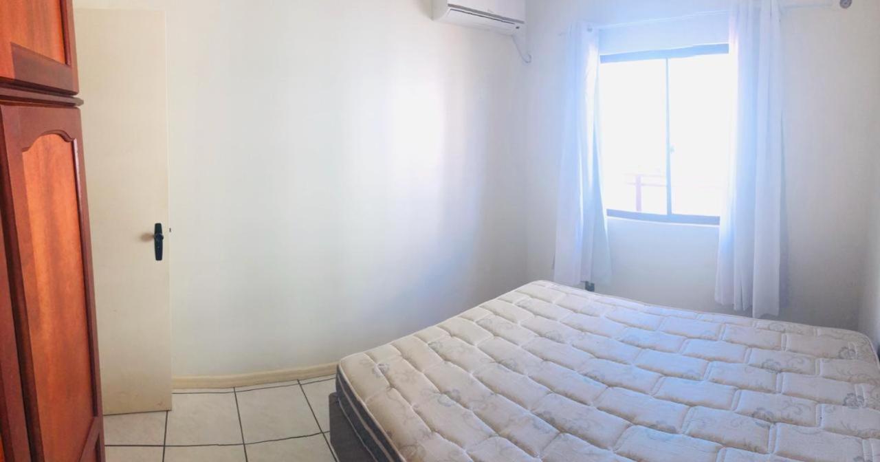 Apartamento Meia Praia - 伊塔佩马 外观 照片